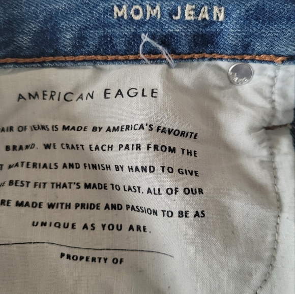 American eagle distressed 14 blue mom jean - Picture 7 of 10